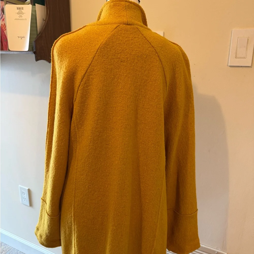 Tahari | Open front wool blend pea coat size large